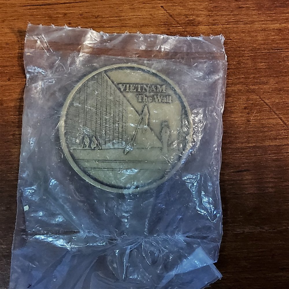 Rare American Legion Vietnam The Wall Bronze Coin